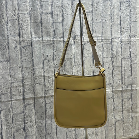 Jen & Co Posie with Guitar Strap Handbag - Picture 1 of 4